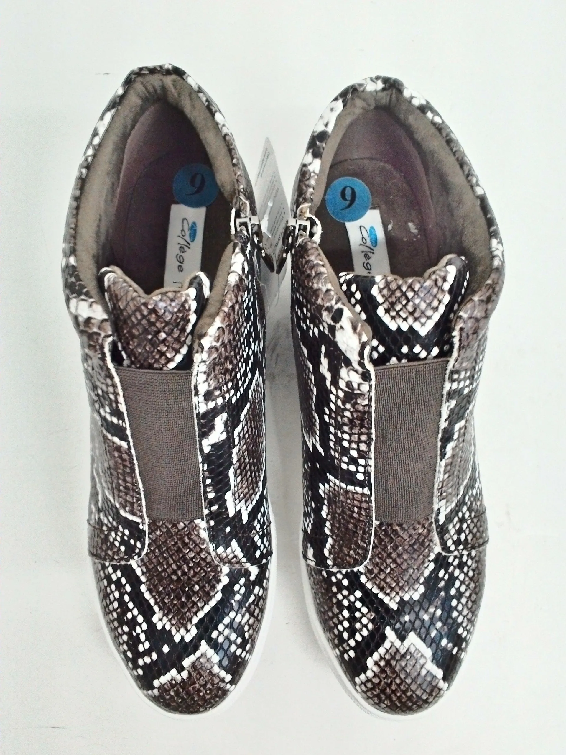 College Women's Snake Print Sneakers Size 9 M