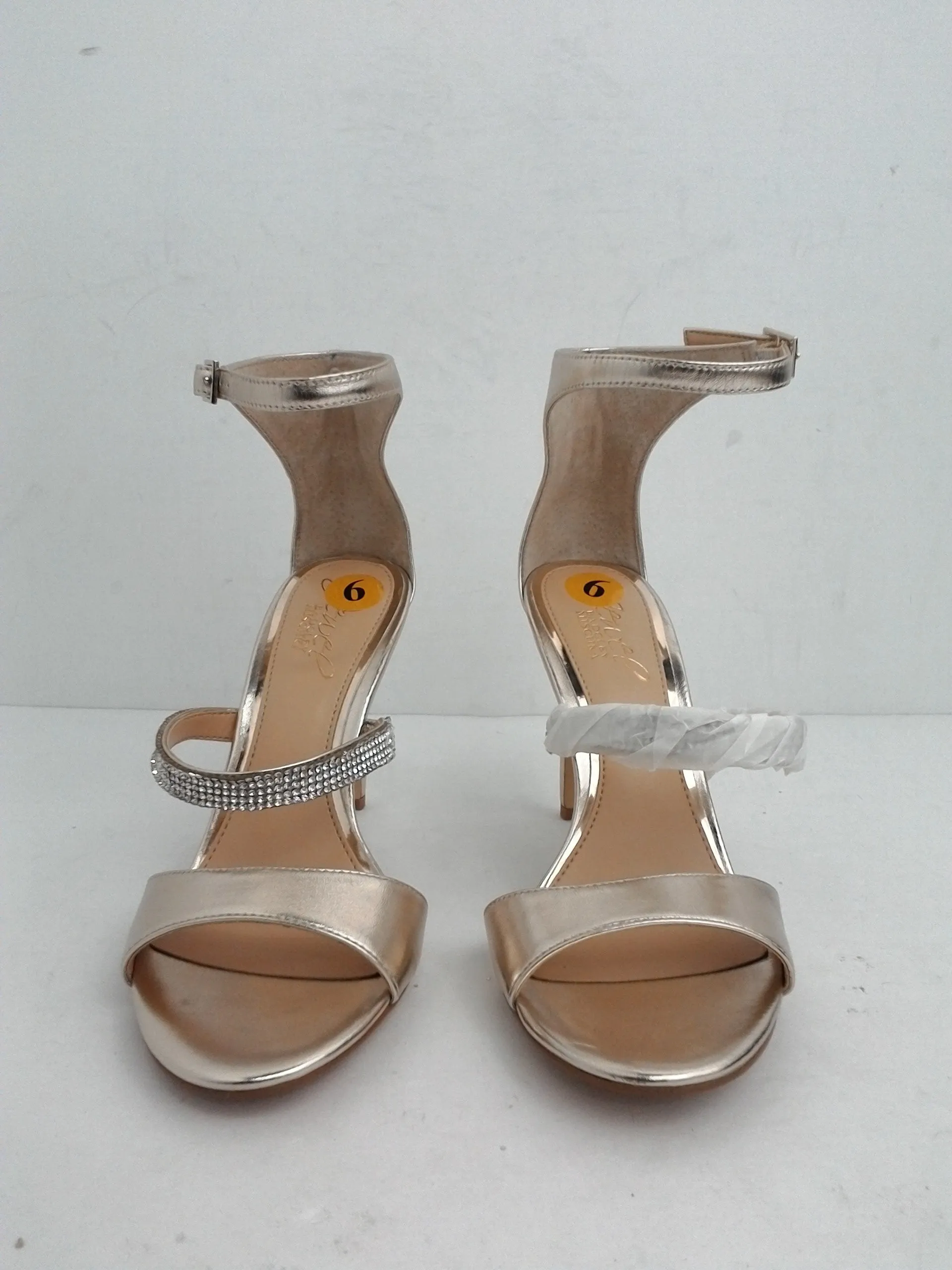 Jewel Badgley Mischka Women's Pale Gold Stiletto Sandal Size 6