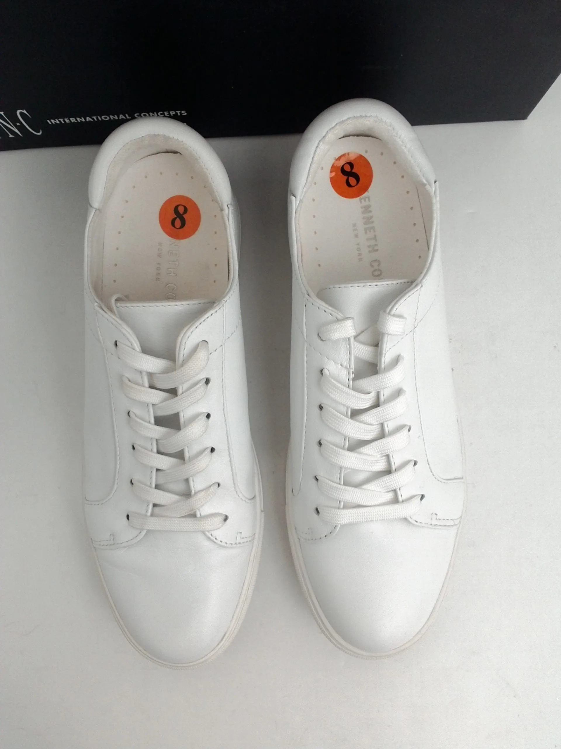 Kenneth Cole Women's Kam White Leather Sneaker Size 8 M