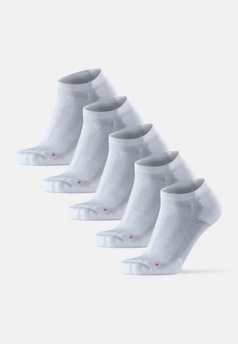 LOW-CUT RUNNING SOCKS FOR LONG DISTANCES