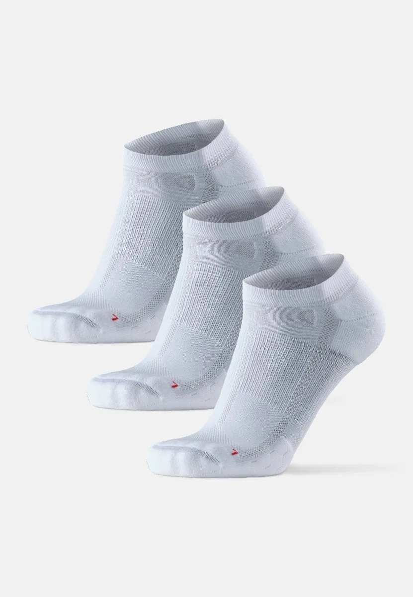 LOW-CUT RUNNING SOCKS FOR LONG DISTANCES