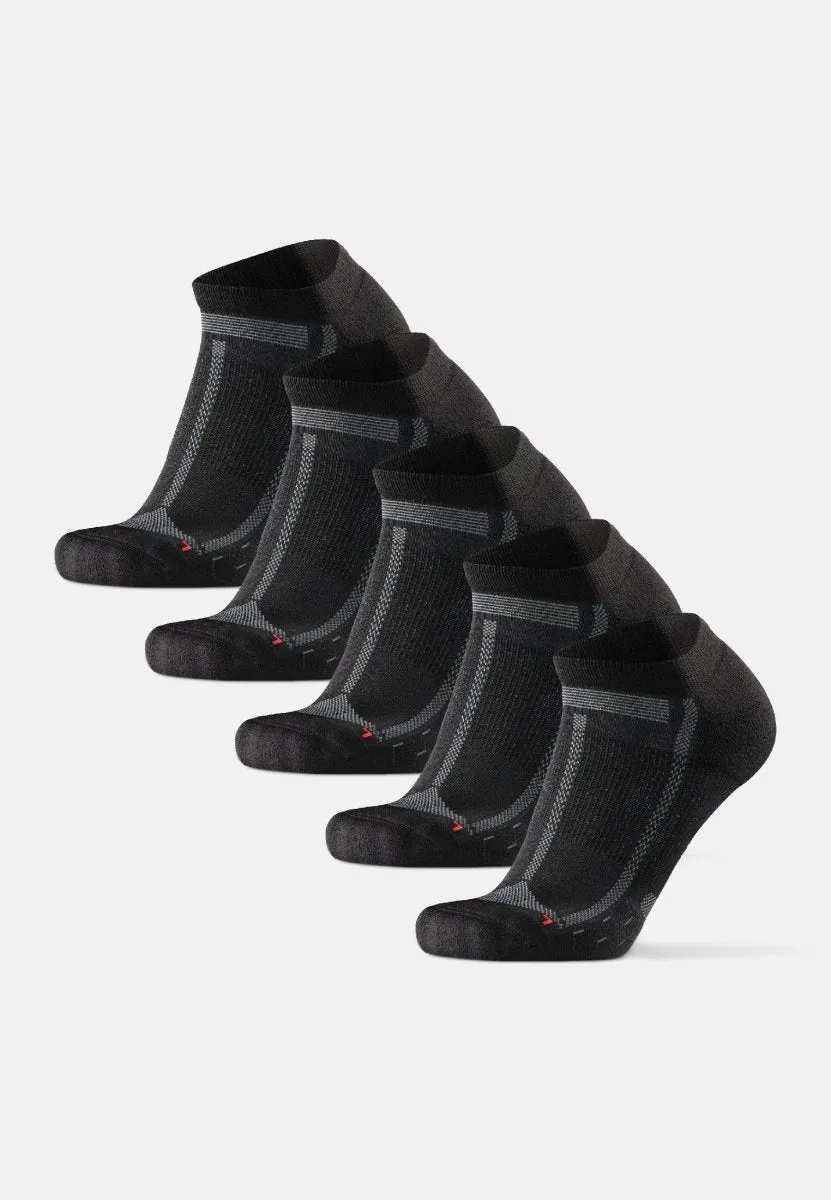 LOW-CUT RUNNING SOCKS FOR LONG DISTANCES