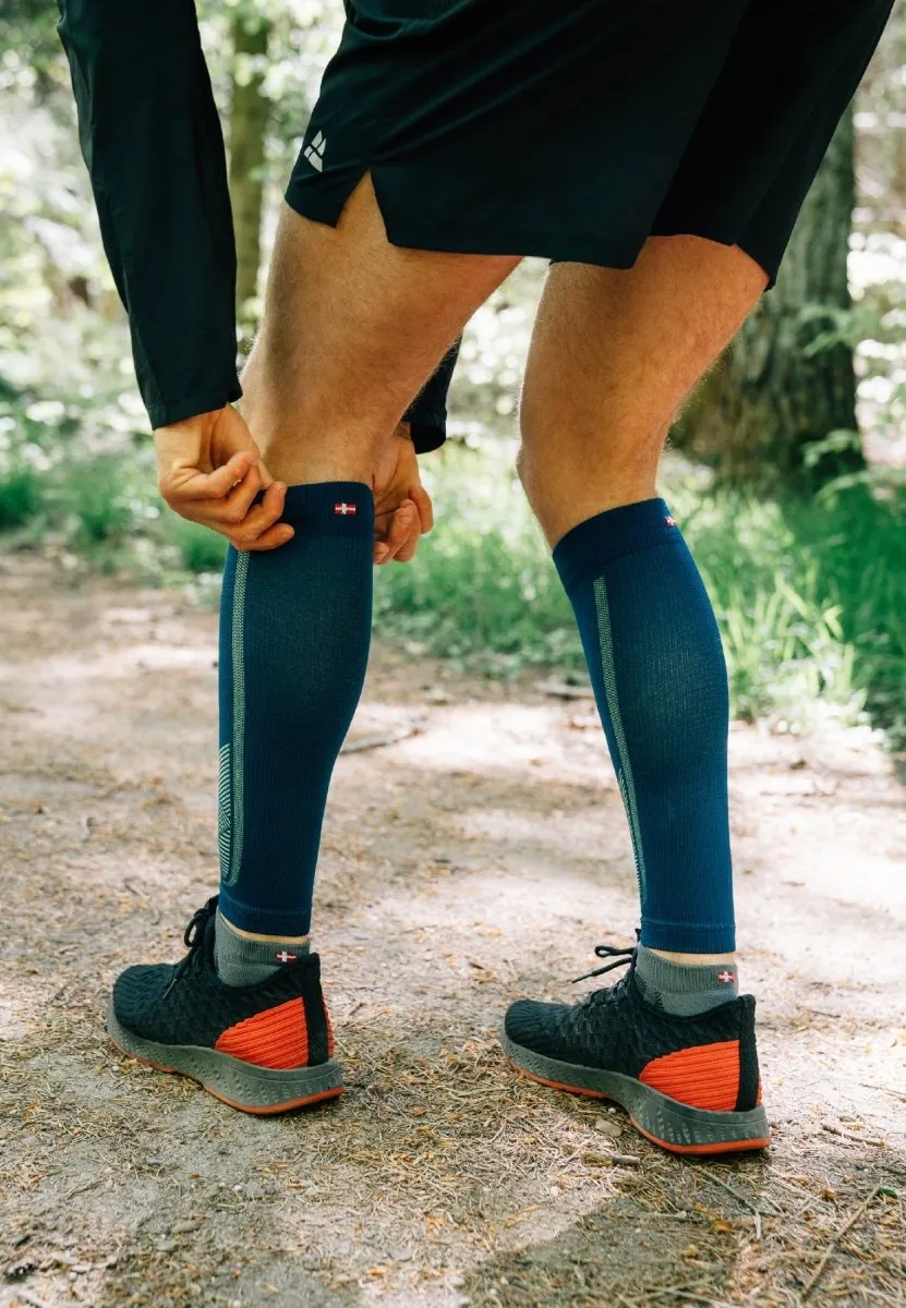 LOW-CUT RUNNING SOCKS FOR LONG DISTANCES