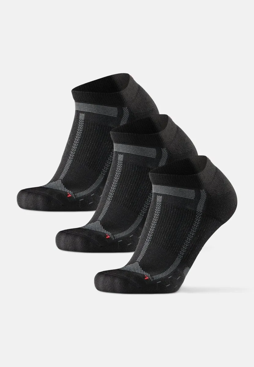 LOW-CUT RUNNING SOCKS FOR LONG DISTANCES