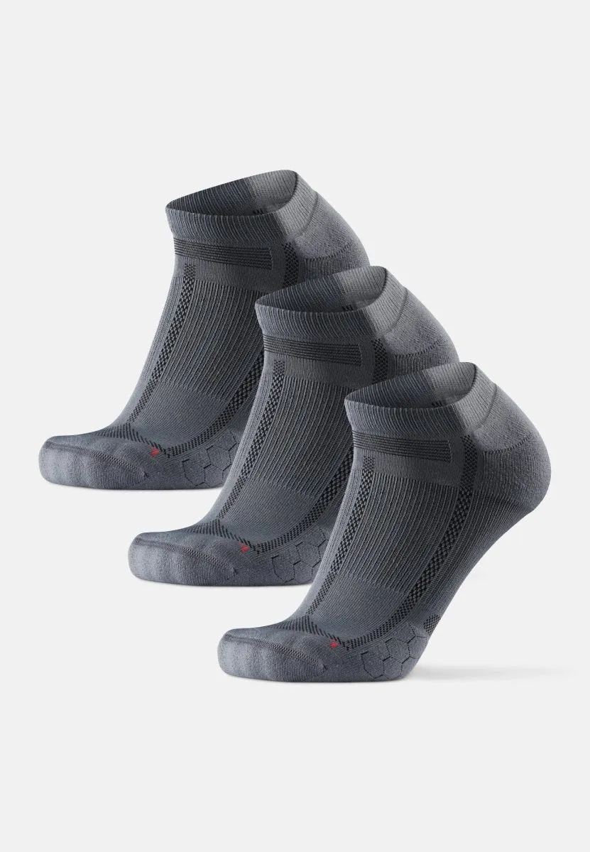 LOW-CUT RUNNING SOCKS FOR LONG DISTANCES