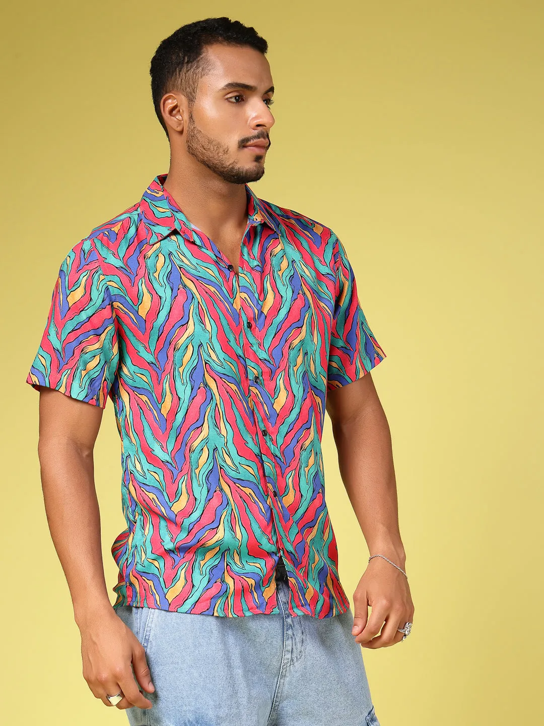 Men's Half Sleeves Abstract Print Shirt